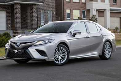 2018 Toyota Camry Sedan SL (hybrid) 2018 Toyota Camry Sedan SL (hybrid)