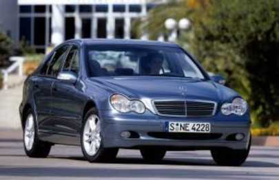 Mercedes-Benz C320 2001