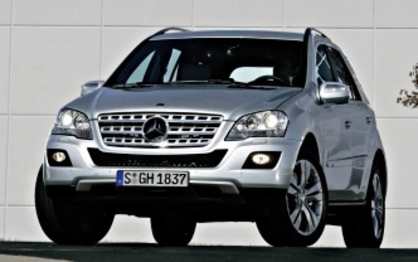 2011 Mercedes-Benz M-Class SUV ML300 CDI Luxury (4X4) 2011 Mercedes-Benz M-Class SUV ML300 CDI Luxury (4X4)