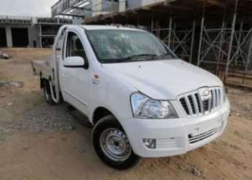 Mahindra Genio 2015