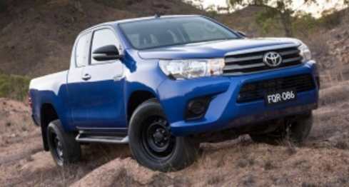 2016 Toyota HiLux Extra Cab Workmate (4x4) 2016 Toyota HiLux Extra Cab Workmate (4x4)