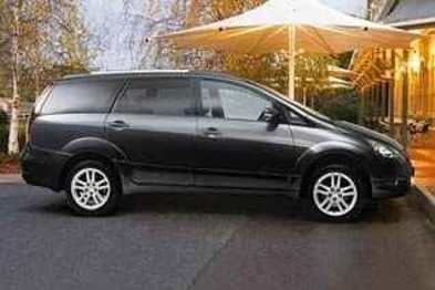 2009 Mitsubishi Grandis People mover VR-X 2009 Mitsubishi Grandis People mover VR-X
