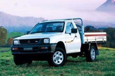 Mitsubishi Triton 2000