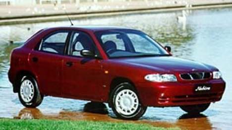 2000 Daewoo Nubira Hatchback SE 2000 Daewoo Nubira Hatchback SE