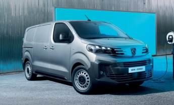 Explore the 2024 Peugeot E-Expert Range