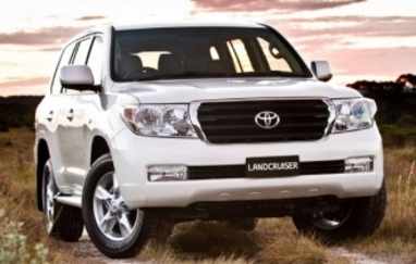 Complete guide to Toyota Land Cruiser 2015