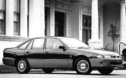 1997 Holden Calais Sedan (base)