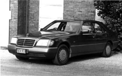 1993 Mercedes-Benz 400 Sedan SE