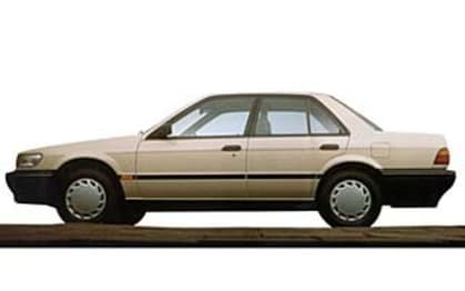 Nissan Pintara 1989