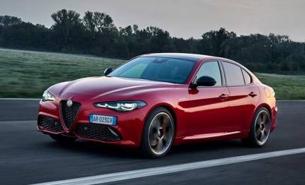 2025 Alfa Romeo Giulia Sedan TI