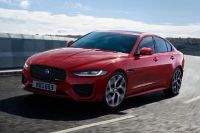 2019 Jaguar XE Sedan P300 R-Dynamic HSE