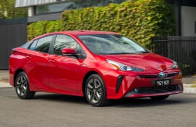 Toyota Prius Hybrid 19 Price Specs Carsguide