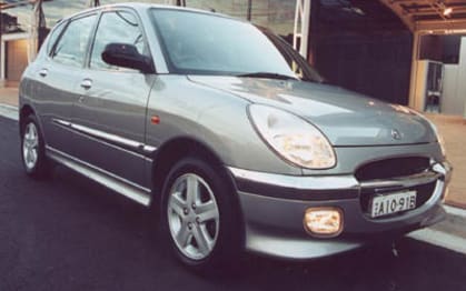 Daihatsu Sirion 2001