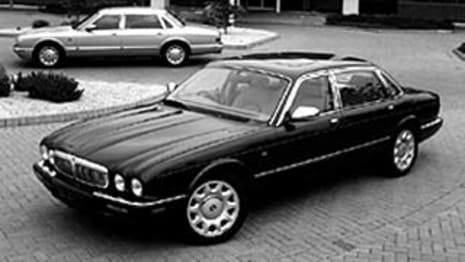 Daimler Super V8 2001