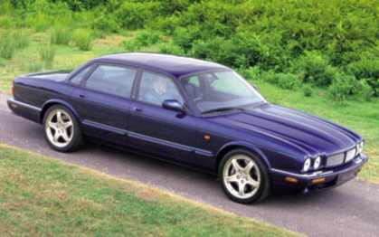 Jaguar XJR 2001