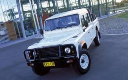 Land Rover Defender 2003