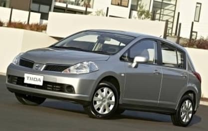 2013 Nissan TIIda Hatchback ST