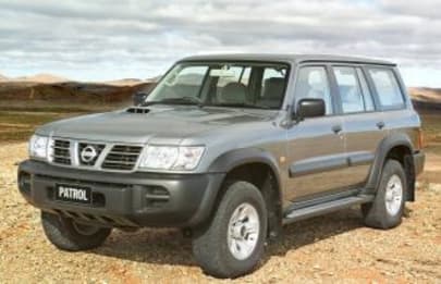 2004 Nissan Patrol SUV ST (4X4)