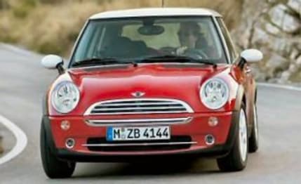 2005 Mini Cooper Hatchback (base)