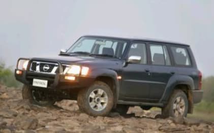 2005 Nissan Patrol SUV ST-S (4X4)