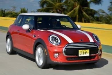 2016 Mini Cooper Hatchback (base)