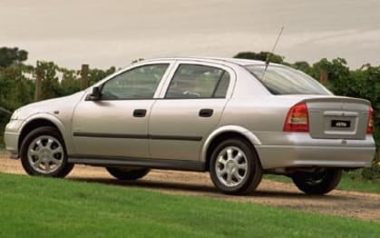 2001 Holden Astra Sedan Equipe