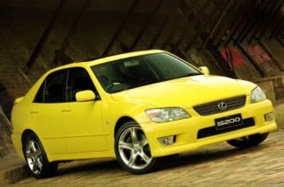 2000 Lexus IS Sedan IS200 Yellow