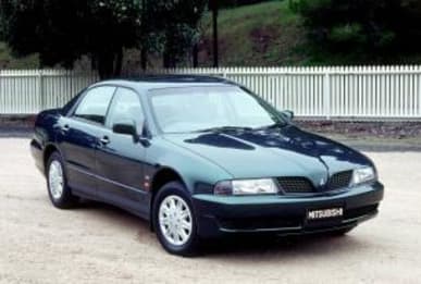 2001 Mitsubishi Magna Sedan Advance