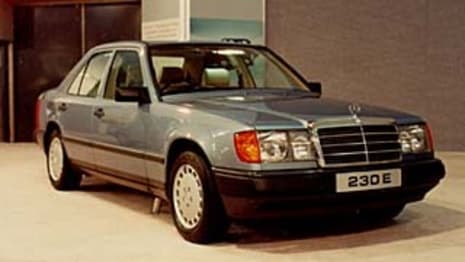 1993 Mercedes-Benz 320 Sedan E