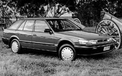 Nissan Pintara 1990