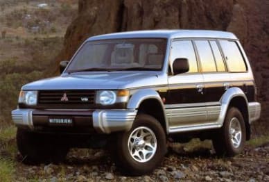 1996 Mitsubishi Pajero SUV GLS LWB (4X4)