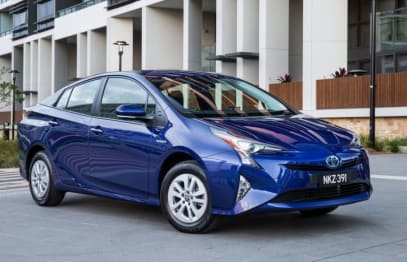 2021 Toyota Prius Hatchback Base (hybrid)