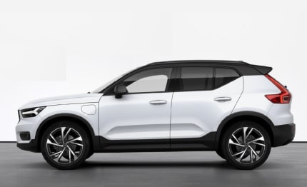 2021 Volvo XC40 SUV T4 Momentum (fwd)