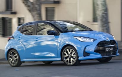 2021 Toyota Yaris Hatchback ZR Hybrid TWO-Tone