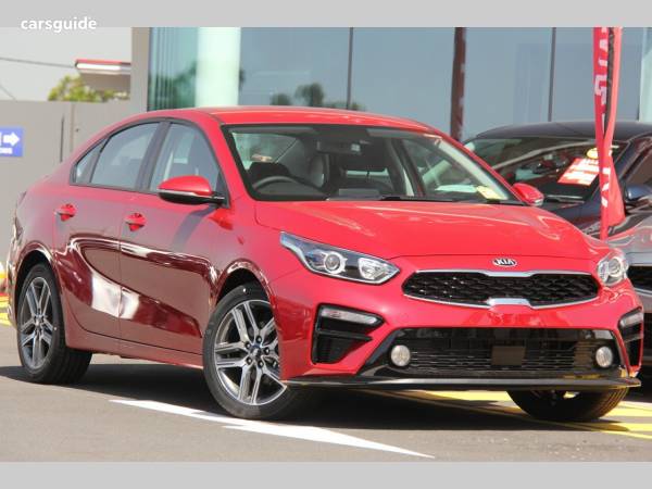 Kia cerato 2018 года