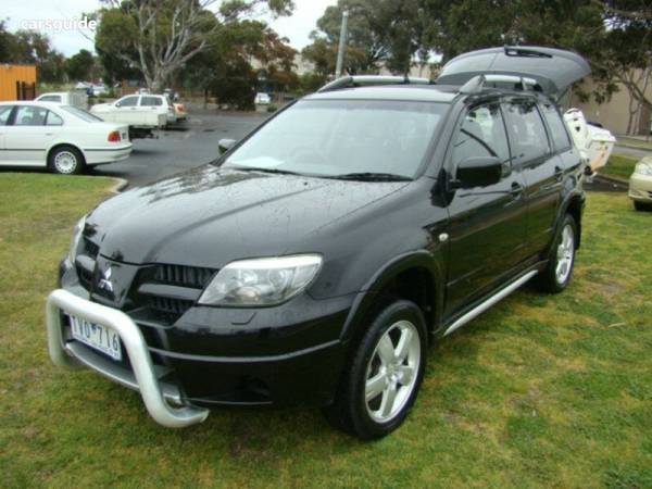 Mitsubishi outlander 2005 год