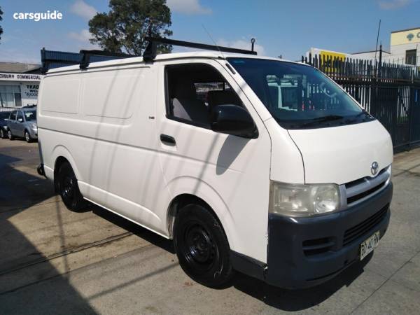 Toyota hiace 2005