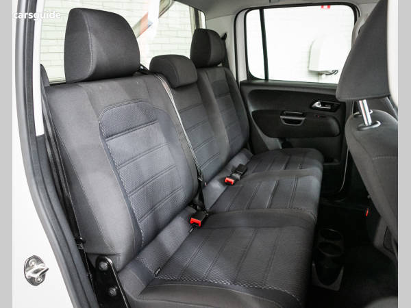 amarok isofix