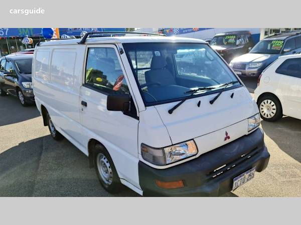 2008 mitsubishi express