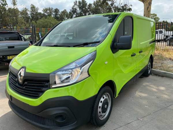 green renault trafic for sale