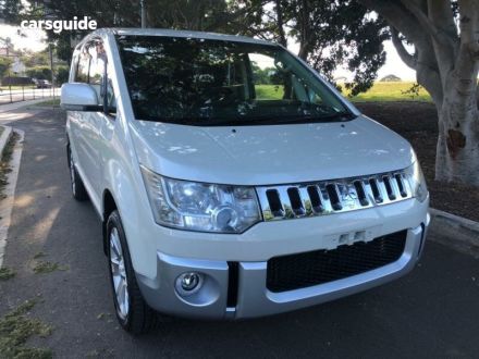 Mitsubishi delica 2010