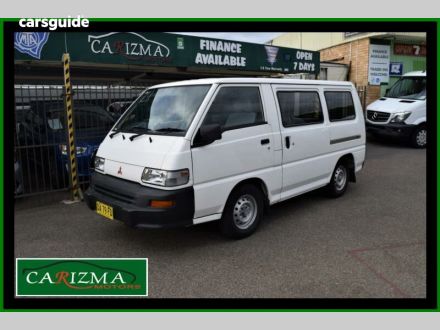 2005 mitsubishi express