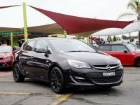 The Holden hybrid we never had! The 2023 Opel Astra GSe is a