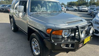 Toyota's LandCruiser FJ is shaping up as a sub-Prado, Suzuki