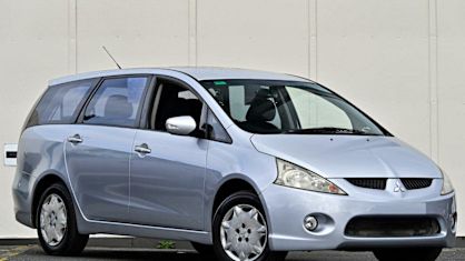 2008 Mitsubishi Grandis LS