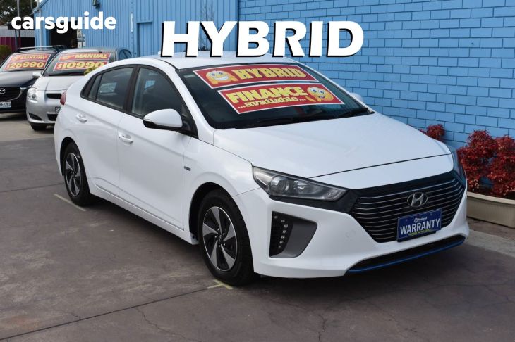White 2017 Hyundai Ioniq Hatchback Hybrid Elite