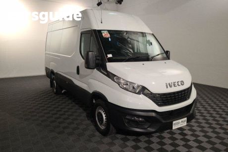 White 2022 Iveco Daily Commercial 35S14V