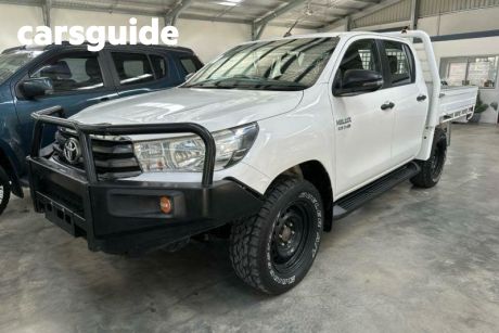 White 2018 Toyota Hilux Dual Cab Chassis SR (4X4)