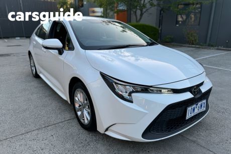 White 2019 Toyota Corolla Sedan Ascent Sport