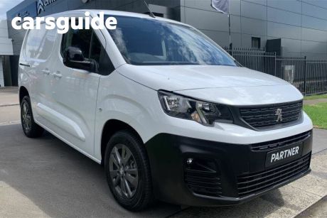 White 2023 Peugeot Partner Van Premium Short